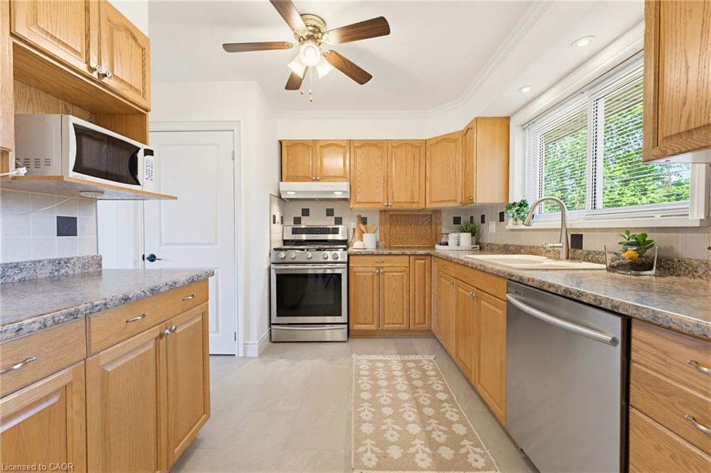 17 Broadmore Avenue Property Photo 8