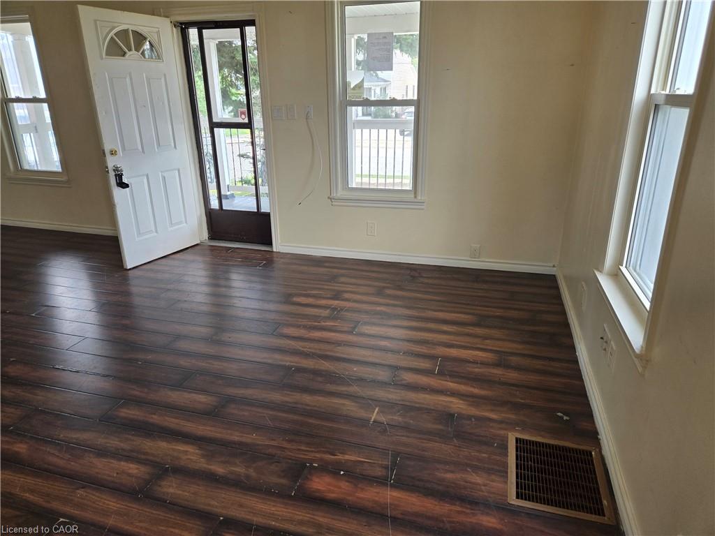 144 Burgar Street Property Photo 13