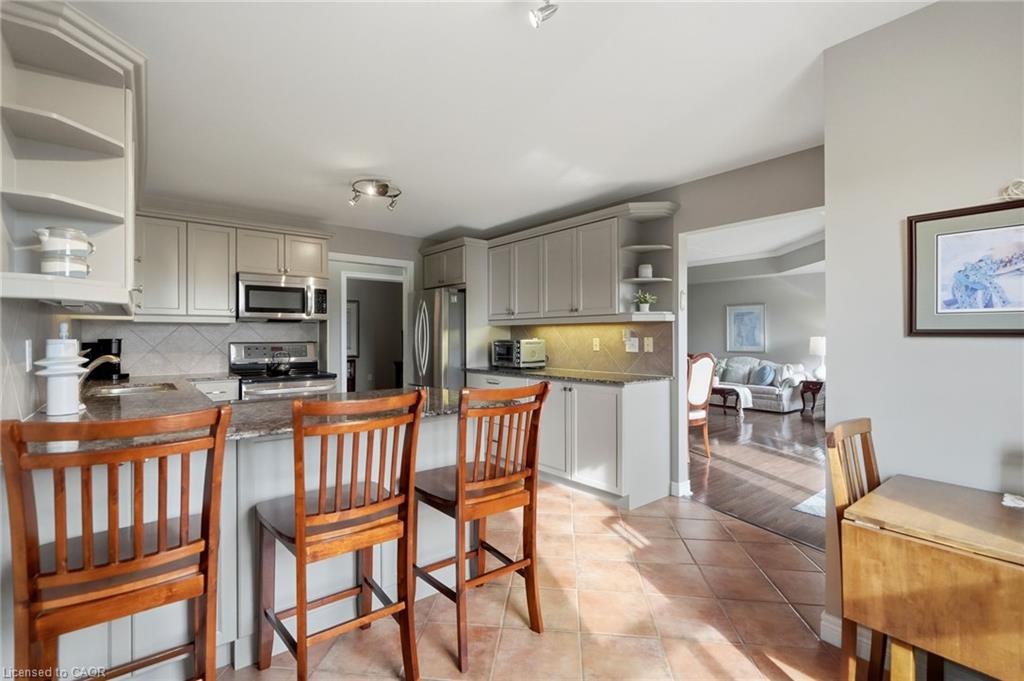 613-2085 Amherst Heights Drive Property Photo 17