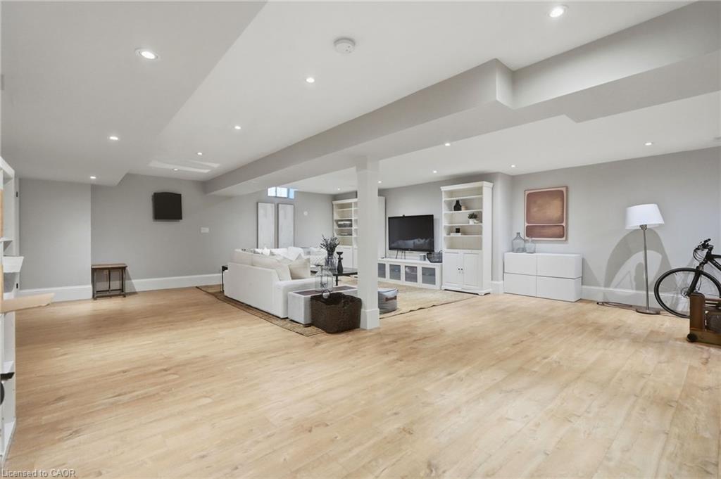 3202 Saltaire Crescent Property Photo 38