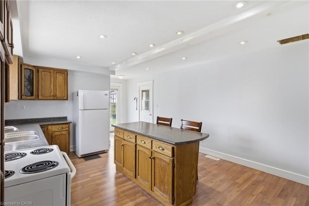 368 Wellington Avenue S Property Photo 16