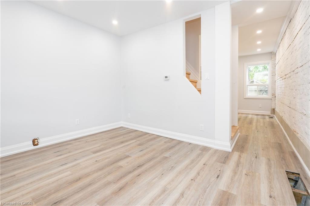 100 Rosethorn Avenue Property Photo 3