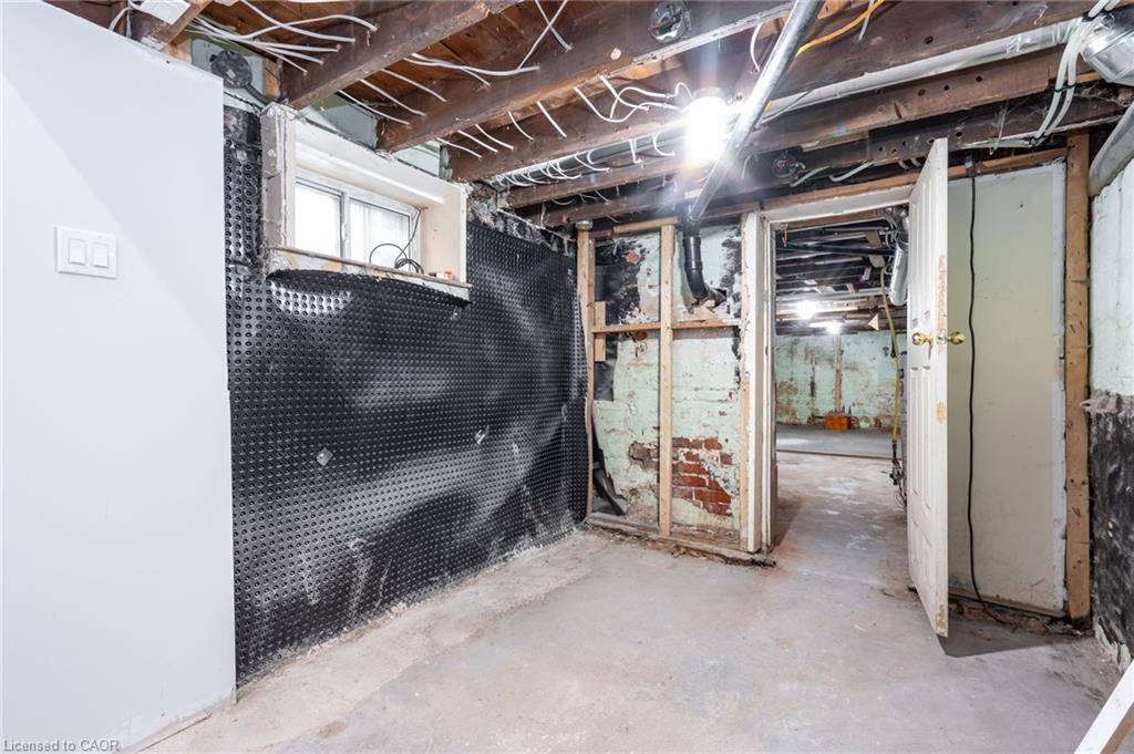 100 Rosethorn Avenue Property Photo 29