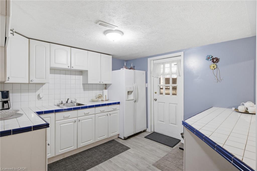 13 Mercer Road Property Photo 28