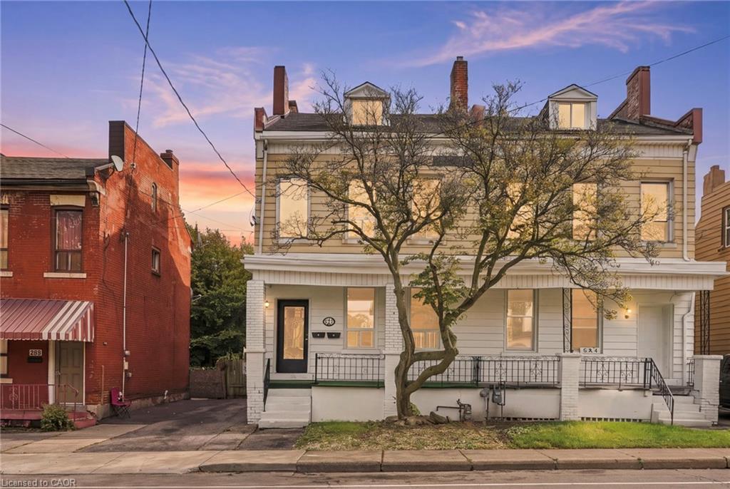 256 Bay Street N Property Photo 1