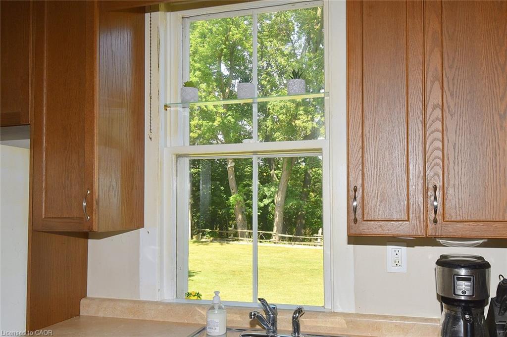 781 Oakdale Avenue Property Photo 6