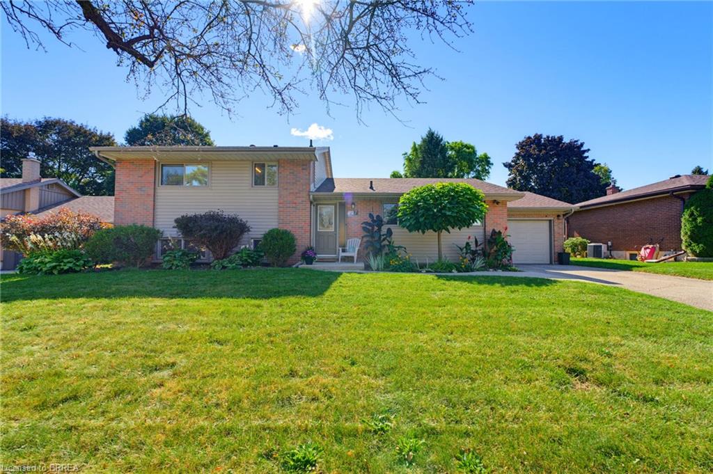 27 Brier Crescent Property Photo 1