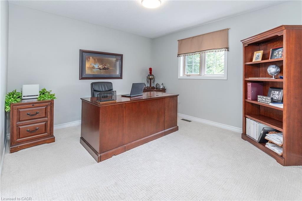 90 Surrey Drive Property Photo 22