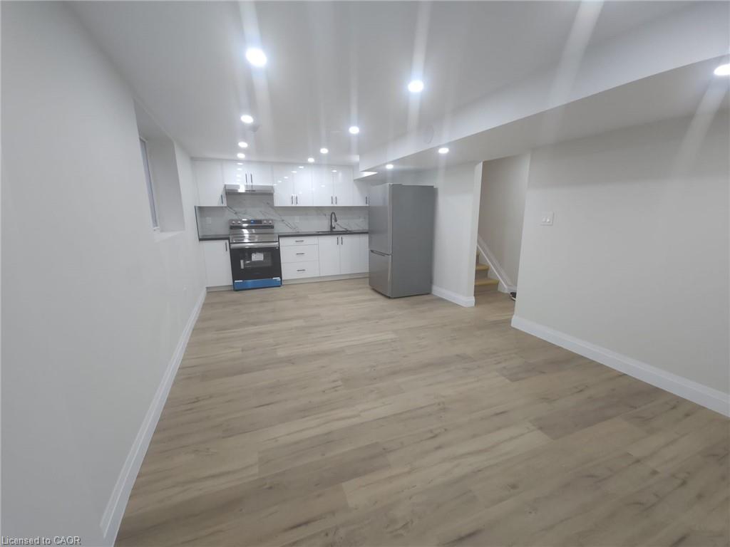 43 Patterson Avenue E Property Photo 2