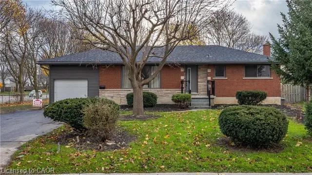 43 Patterson Avenue E Property Photo 9
