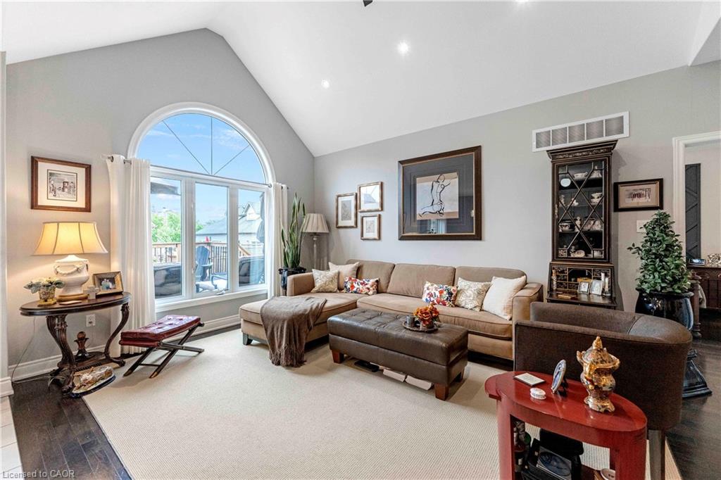 18 Hughes Street Property Photo 15
