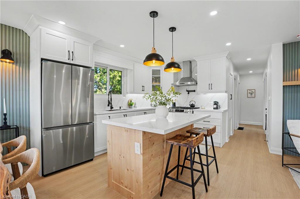 311 East 14th Street Property Photo 4