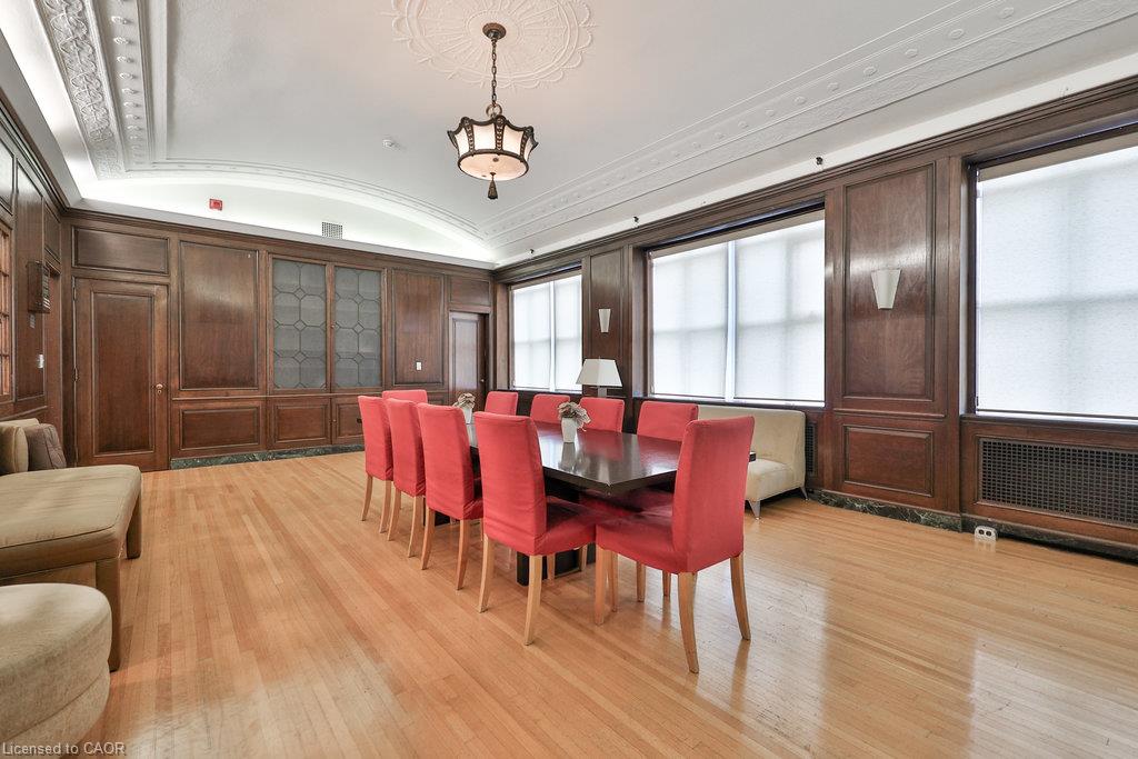 424-404 King Street W Property Photo 33