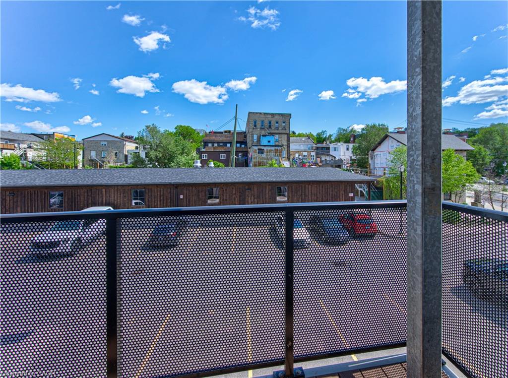 201-19 Guelph Avenue Property Photo 36