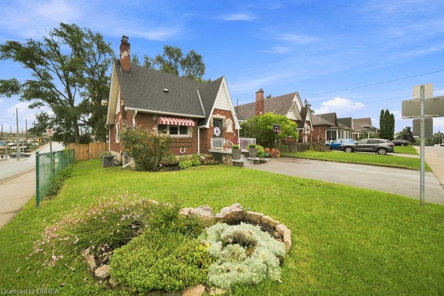 59 Lyons Avenue Property Photo 4