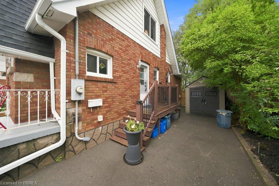 59 Lyons Avenue Property Photo 7