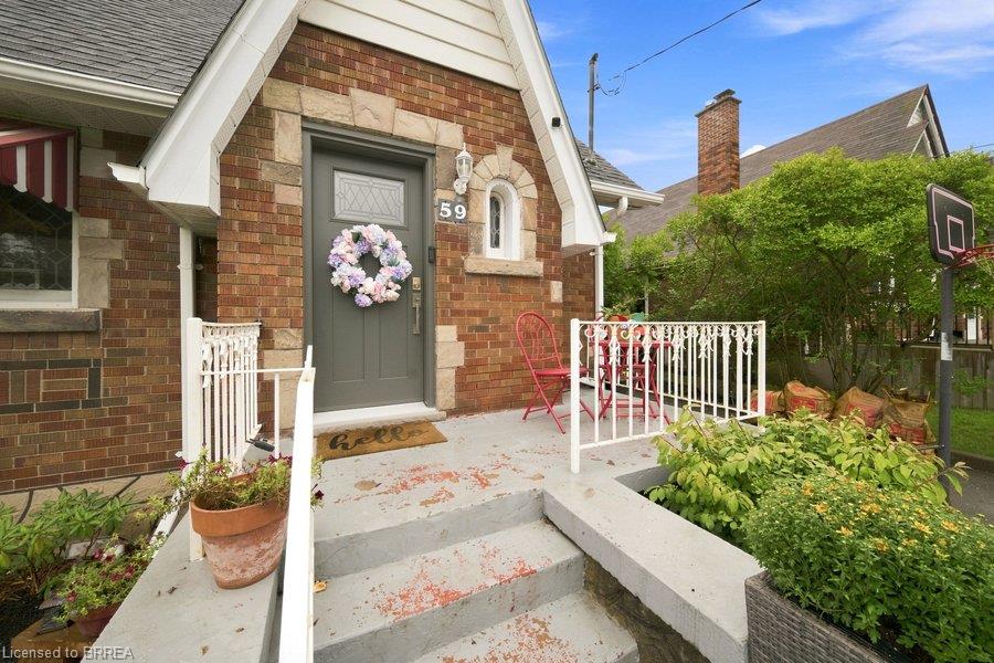 59 Lyons Avenue Property Photo 8