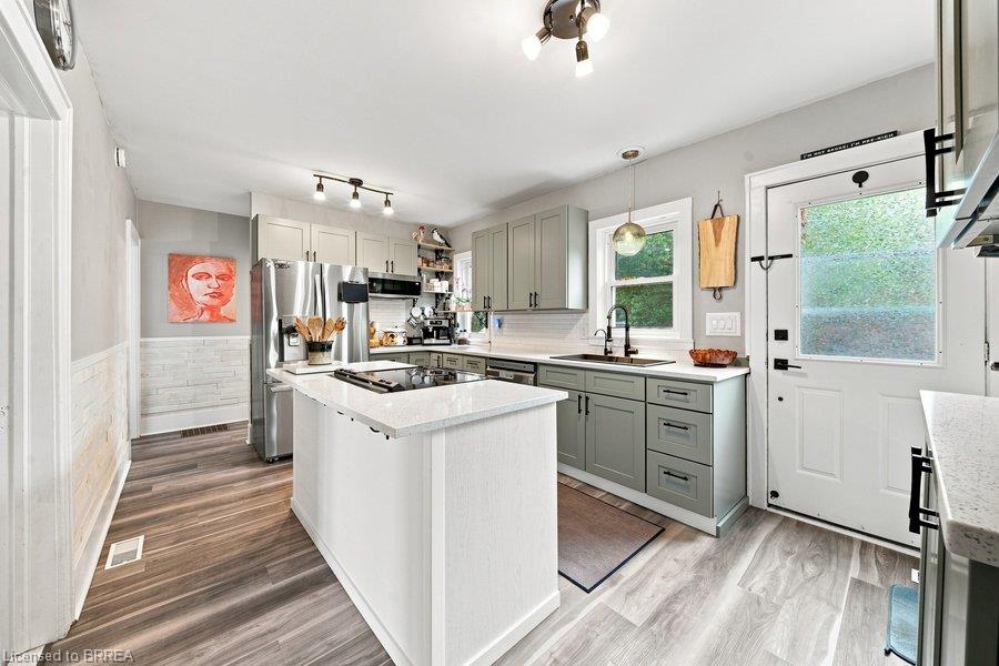 59 Lyons Avenue Property Photo 16