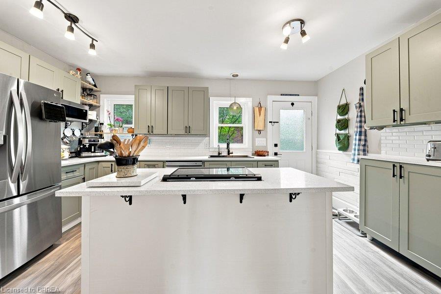 59 Lyons Avenue Property Photo 17