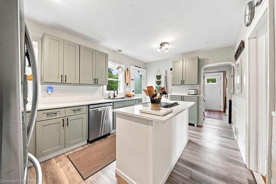 59 Lyons Avenue Property Photo 18