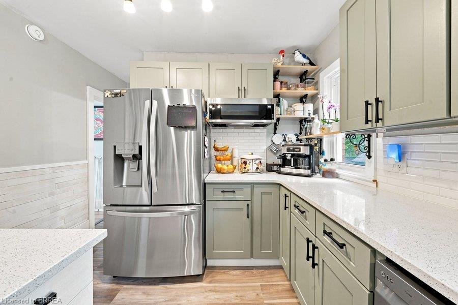 59 Lyons Avenue Property Photo 20