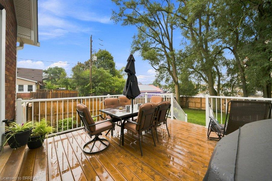 59 Lyons Avenue Property Photo 32
