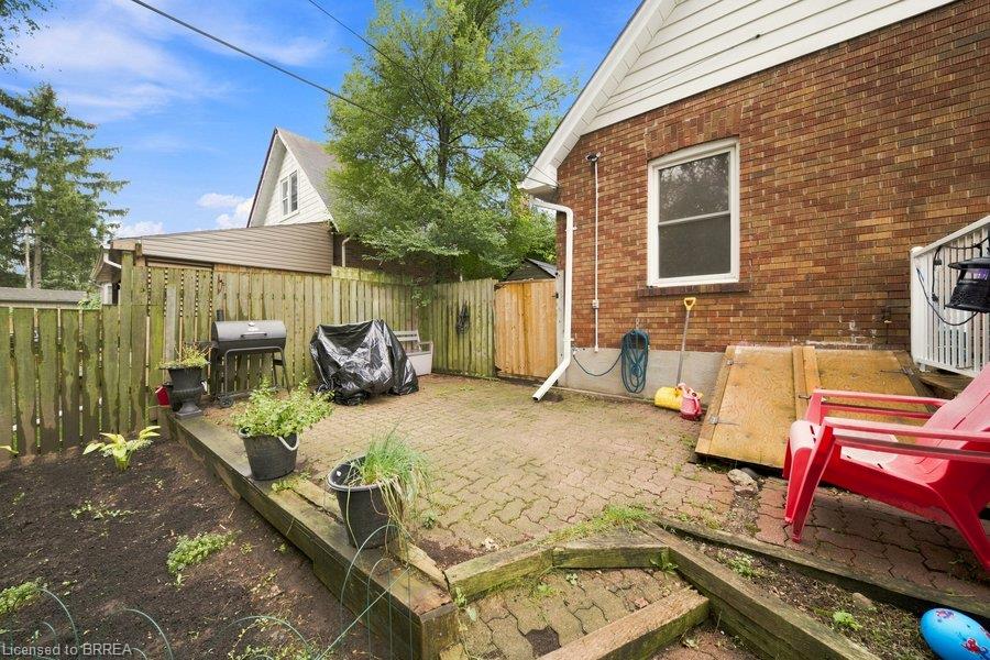 59 Lyons Avenue Property Photo 39