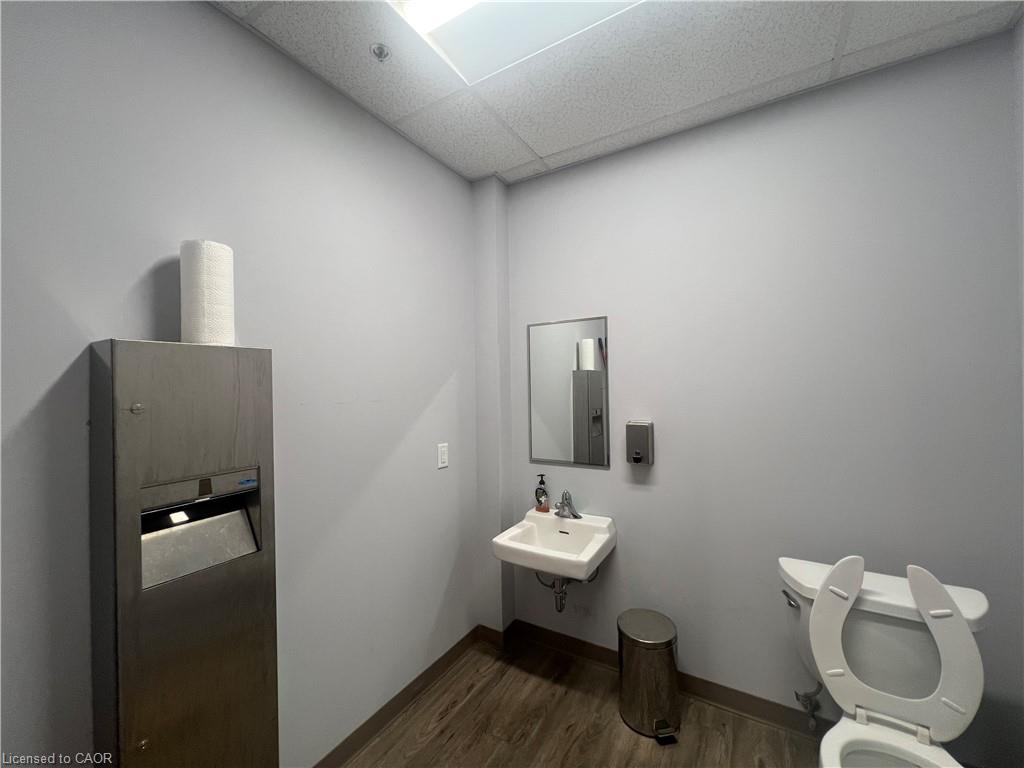9-1254 South Service Road Property Photo 8