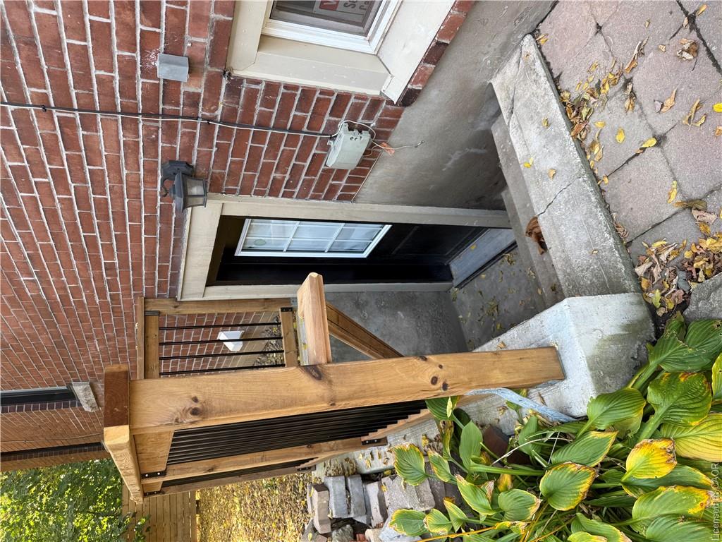 17 Inverness Avenue W Property Photo 2