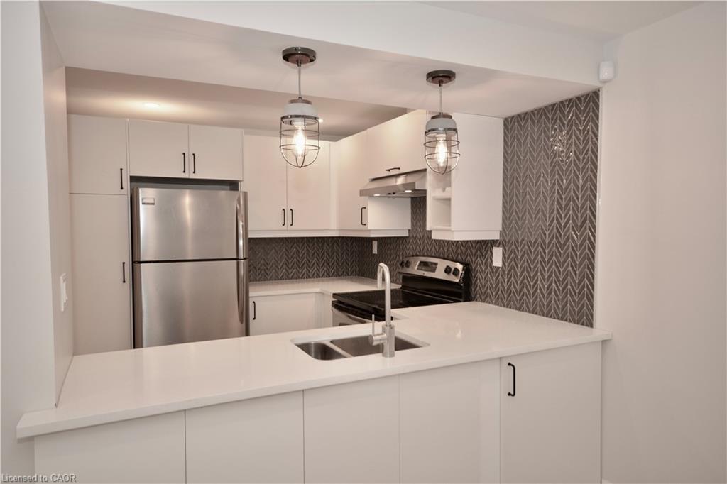 17 Inverness Avenue W Property Photo 3