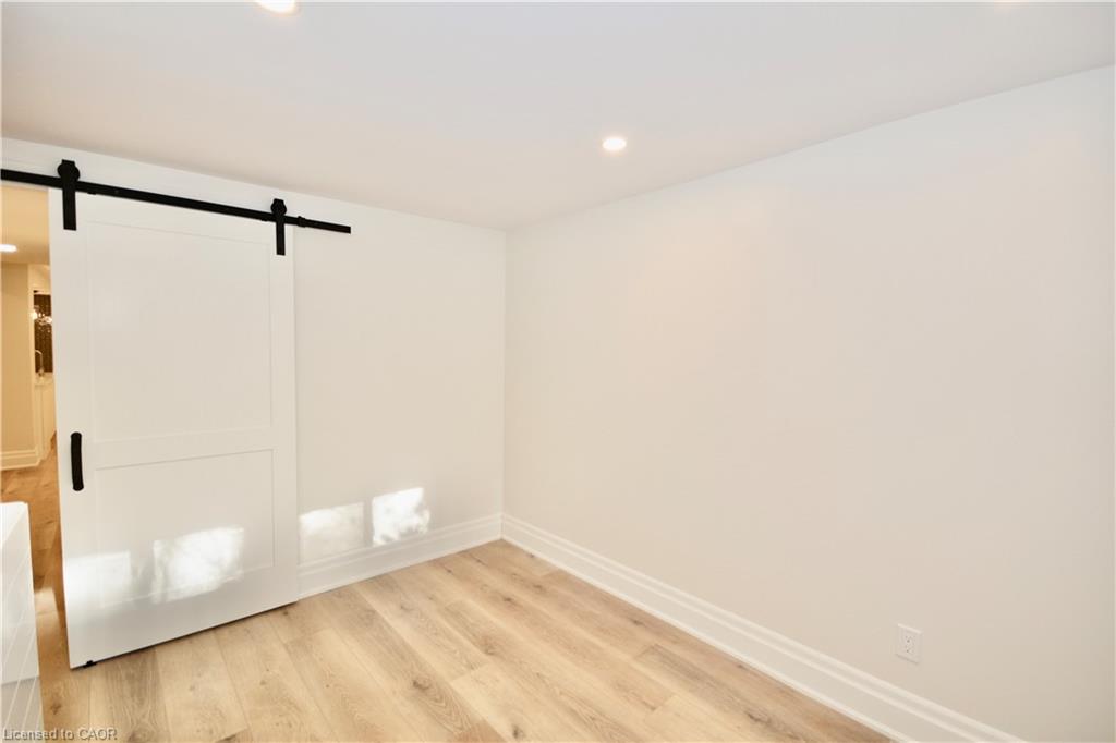 17 Inverness Avenue W Property Photo 9
