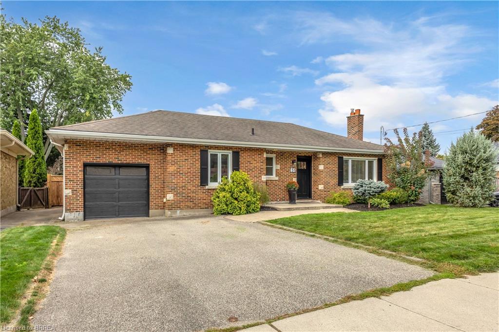 51 Admiral Road Property Photo 2