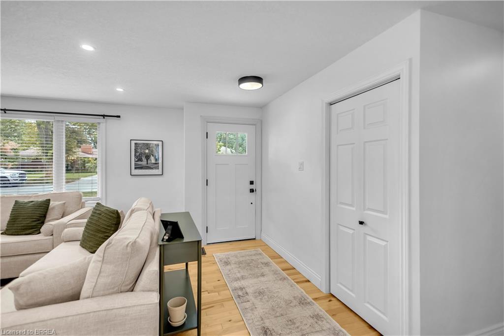 51 Admiral Road Property Photo 5