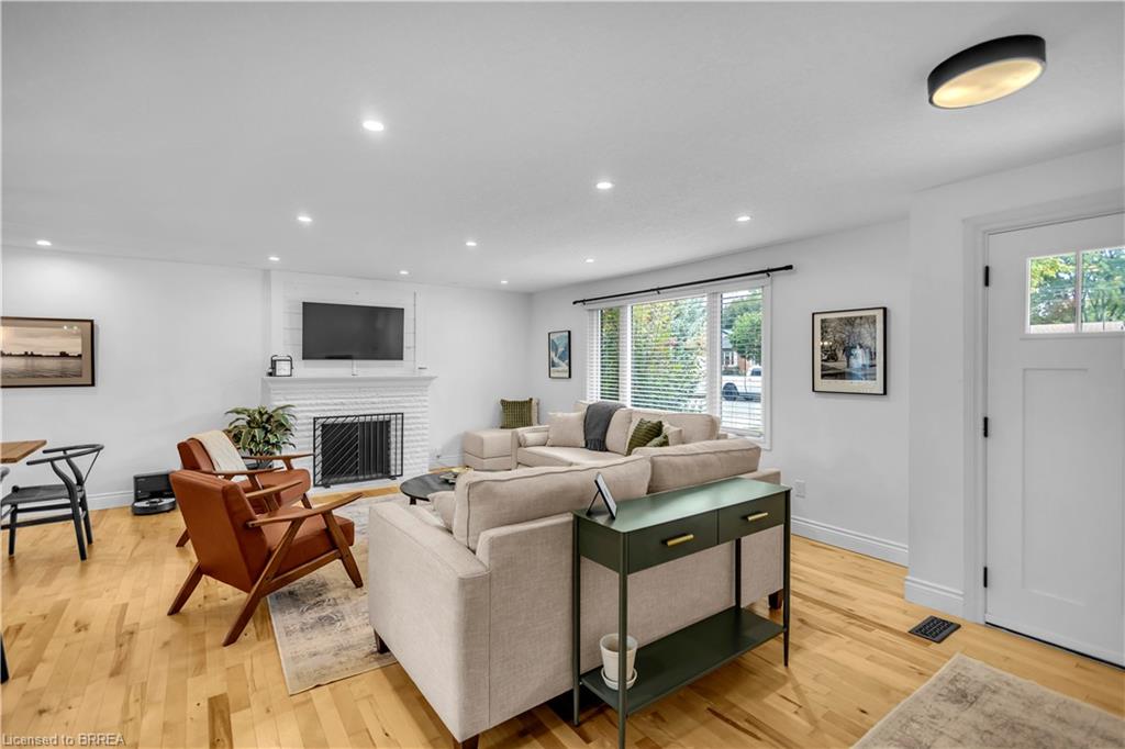 51 Admiral Road Property Photo 6