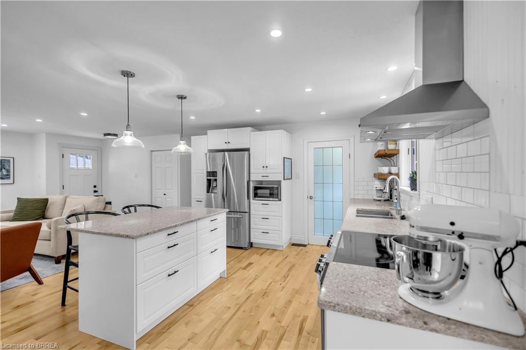 51 Admiral Road Property Photo 10