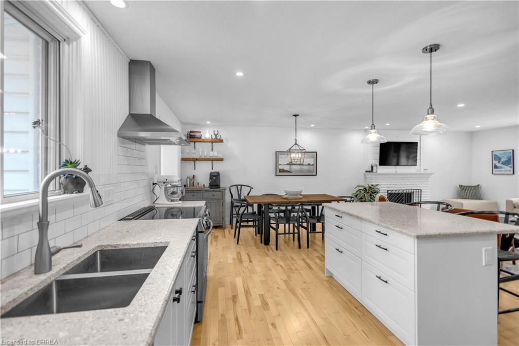 51 Admiral Road Property Photo 11