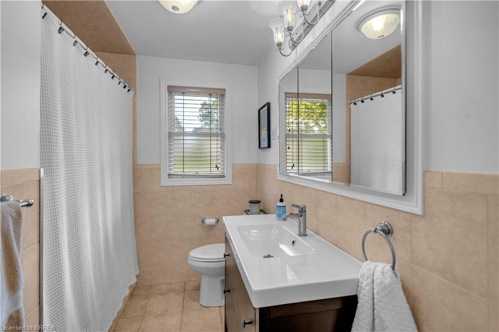 51 Admiral Road Property Photo 24