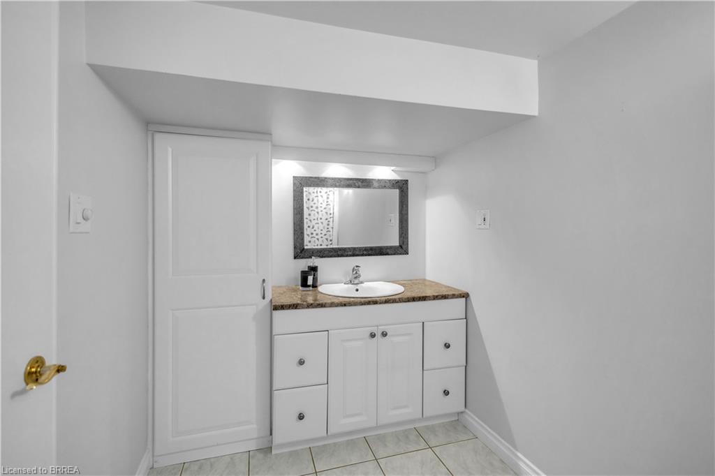 51 Admiral Road Property Photo 32