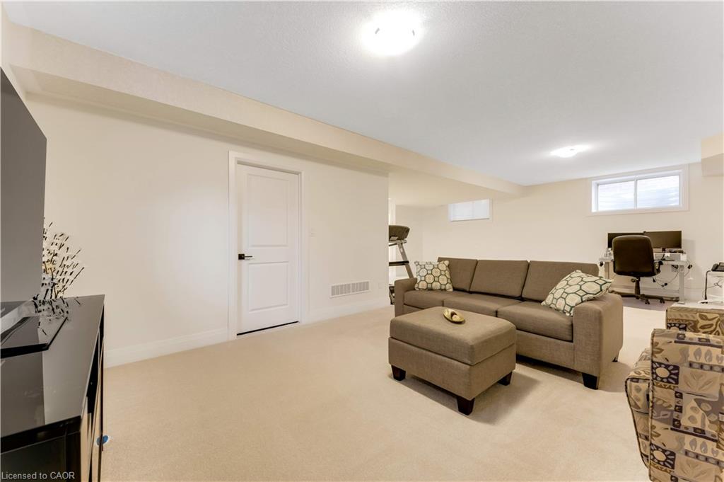 27 Jacob Detweiller Drive Property Photo 38