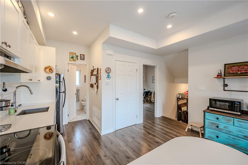 5c-164 Heiman Street Property Photo 14