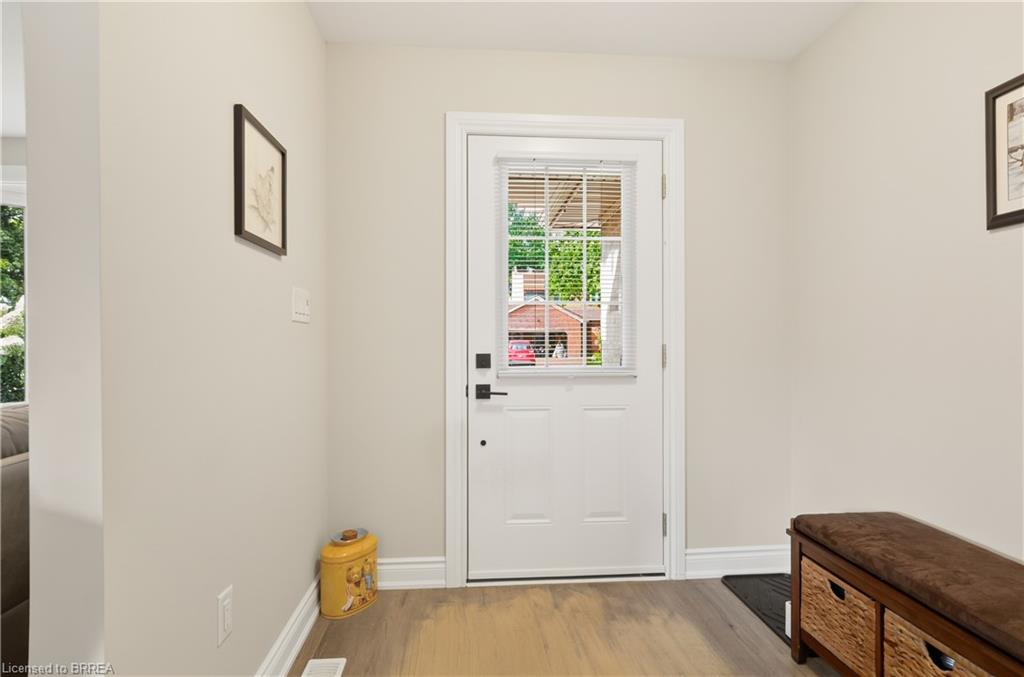 6 Edenridge Drive Property Photo 3