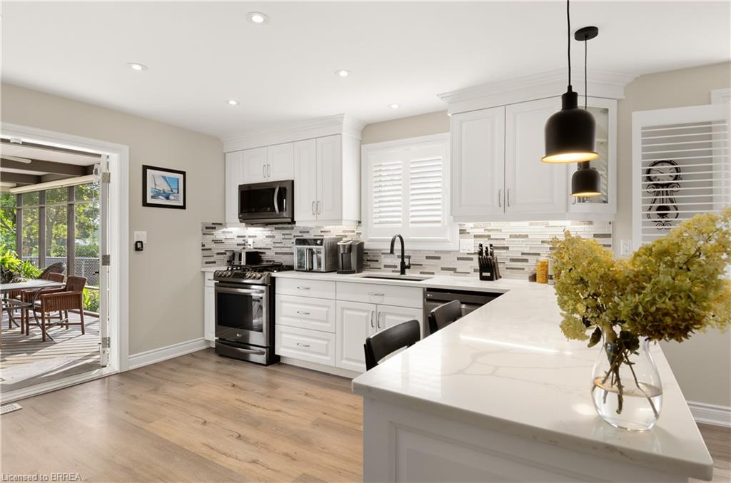 6 Edenridge Drive Property Photo 11