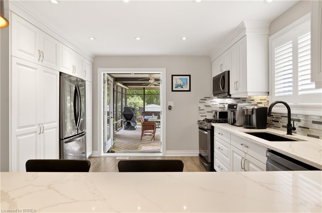 6 Edenridge Drive Property Photo 13