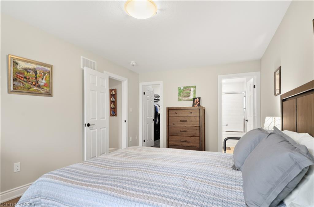 6 Edenridge Drive Property Photo 27
