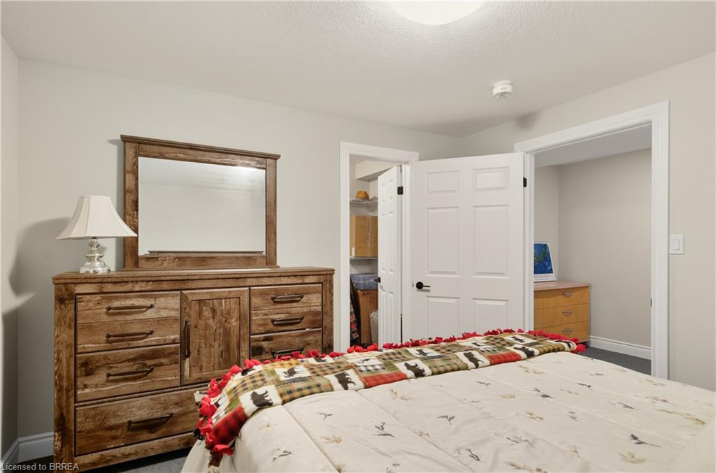 6 Edenridge Drive Property Photo 31
