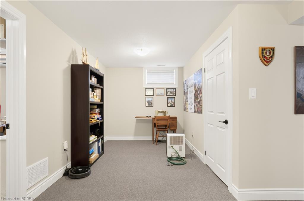6 Edenridge Drive Property Photo 35