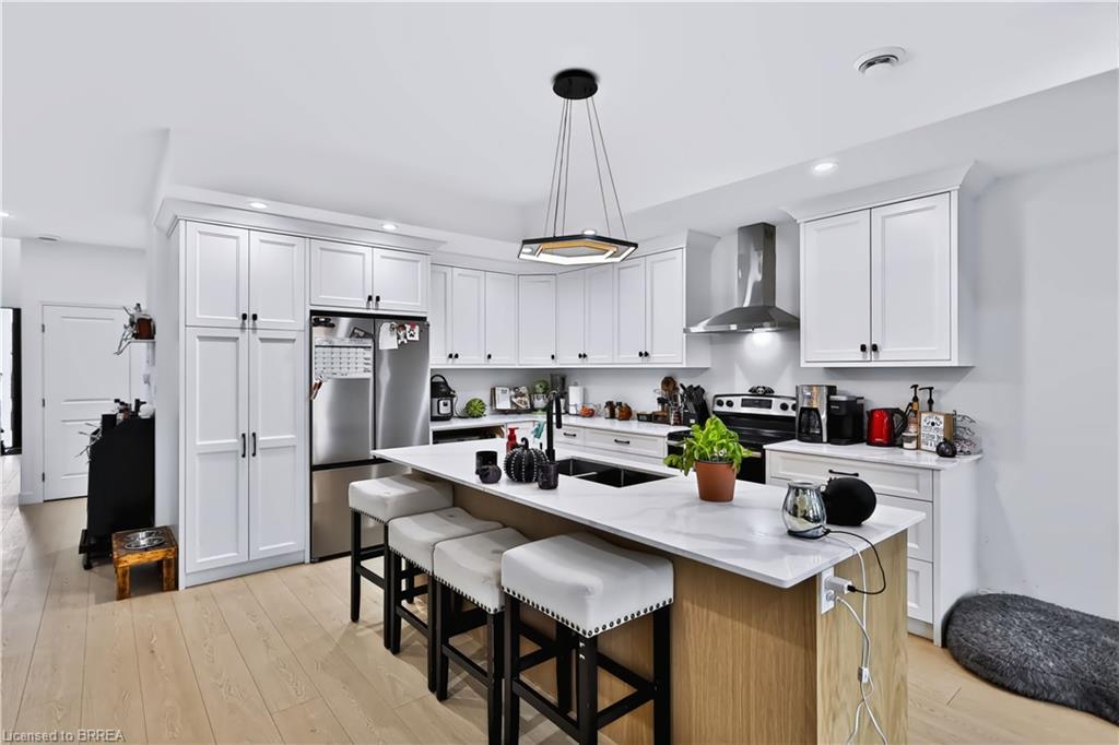 109 Winniett Street Property Photo 10