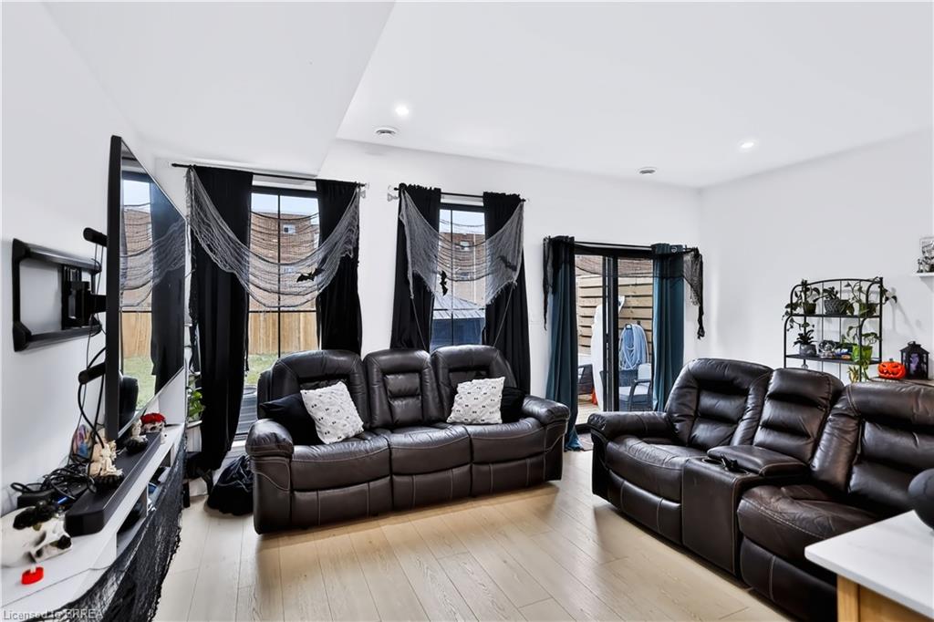 109 Winniett Street Property Photo 14