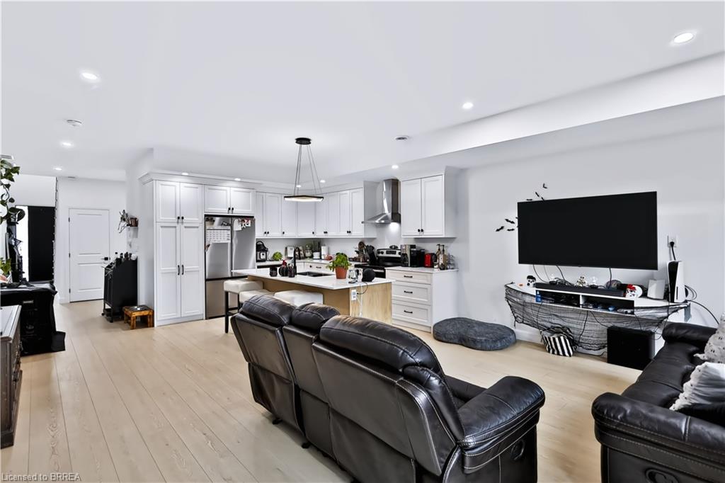 109 Winniett Street Property Photo 16
