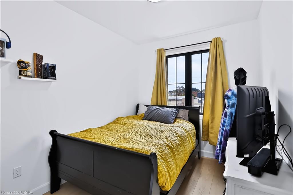 109 Winniett Street Property Photo 27